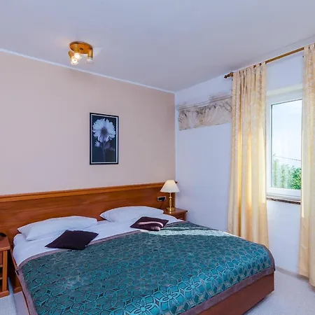 Nicol - Two-bedroom With Balcony And Sea View Dubrovnik
